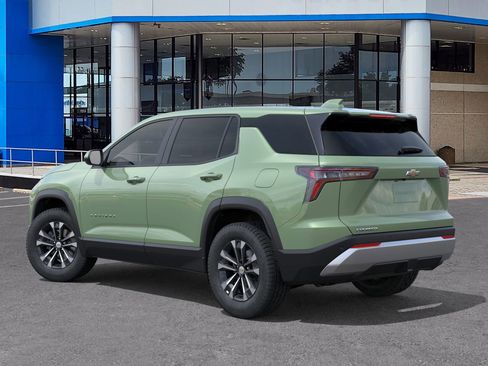 New 2026 Chevrolet Equinox LT image 3