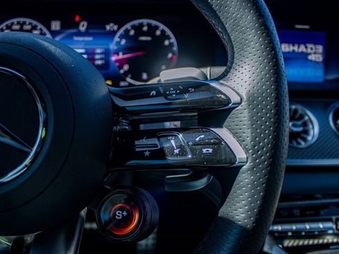 Used 2024 Mercedes-Benz AMG GT 63 image 27