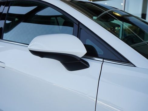 New 2025 Chevrolet Equinox EV LT image 11