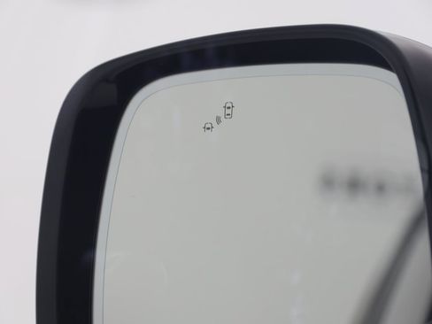 Used 2024 Nissan Armada Platinum w/ Captain's Chairs Package image 24