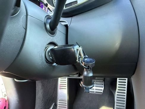 Used 2011 Audi R8 V8 image 47