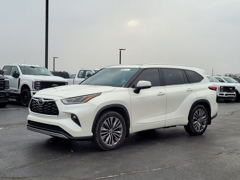 Used 2020 Toyota Highlander Platinum image 8
