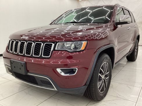 Used 2018 Jeep Grand Cherokee Limited AWD/4WD image 1