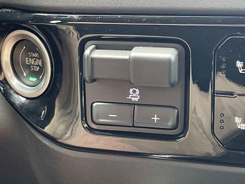 Used 2022 Chevrolet Silverado 1500 LT w/ All Star Edition Plus RWD image 23