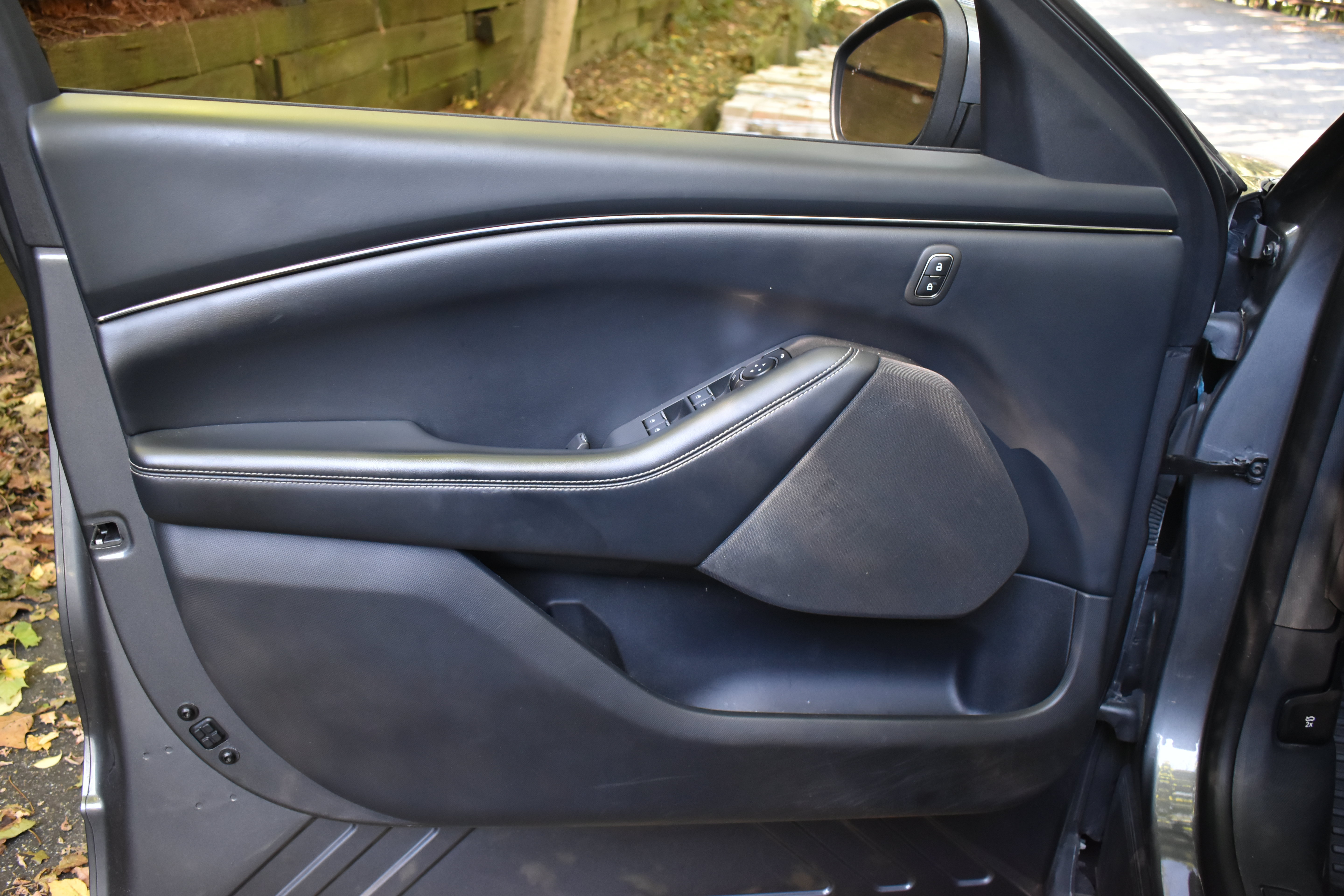 Used 2021 Ford Mustang Mach-E Select AWD/4WD image 16