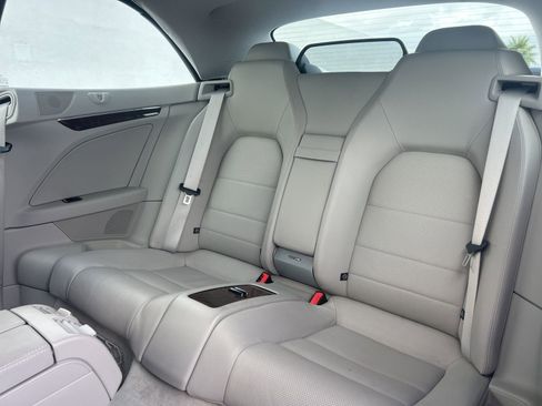 Used 2011 Mercedes-Benz E 550 Cabriolet image 10