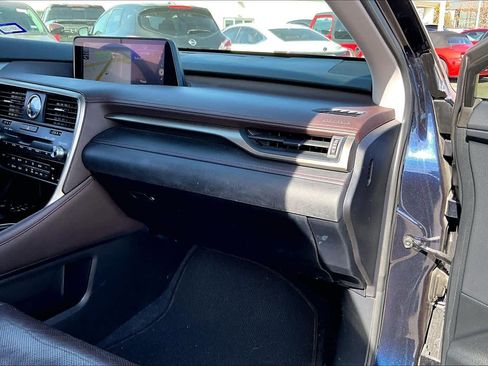 Used 2019 Lexus RX 350L w/ Premium Package image 15