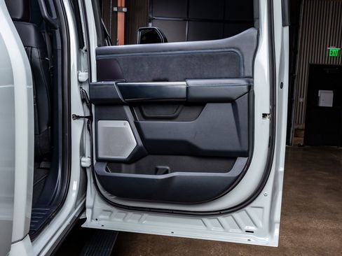 Used 2026 Ford F250 Platinum image 39