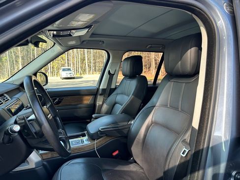 Used 2020 Land Rover Range Rover HSE image 11