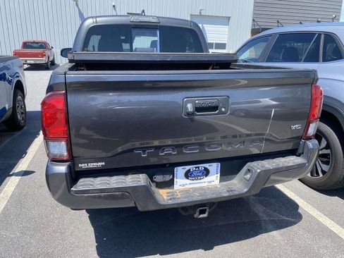Used 2019 Toyota Tacoma TRD Sport RWD image 6