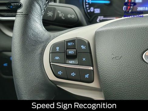 Used 2023 Ford Explorer XLT w/ Equipment Group 202A AWD/4WD image 29
