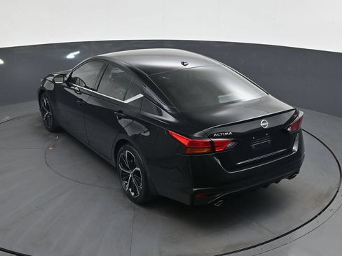 Certified 2025 Nissan Altima 2.5 SR FWD image 39