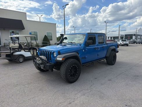 Used 2020 Jeep Gladiator Sport AWD/4WD image 3