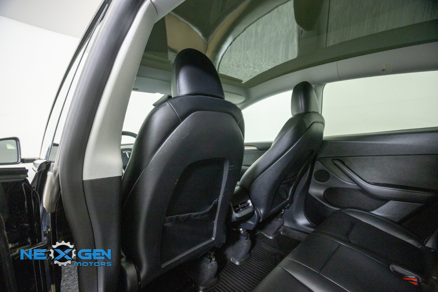 Used 2024 Tesla Model Y Performance AWD/4WD image 26