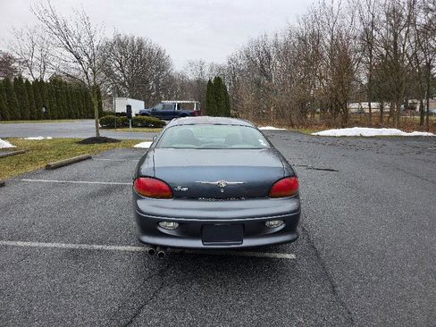 Used 2003 Chrysler Concorde Limited image 4