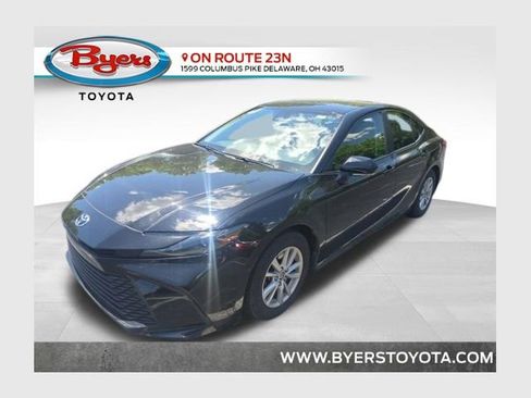 Used 2025 Toyota Camry LE FWD image 1