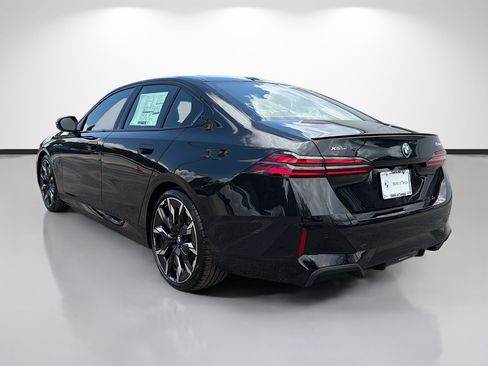 New 2027 BMW 550e xDrive w/ Executive Package AWD/4WD image 5