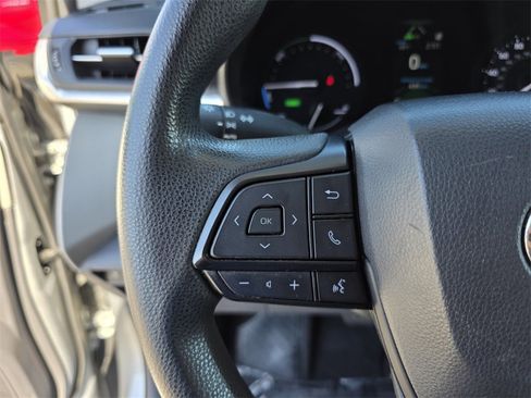 Used 2022 Toyota Sienna LE image 21