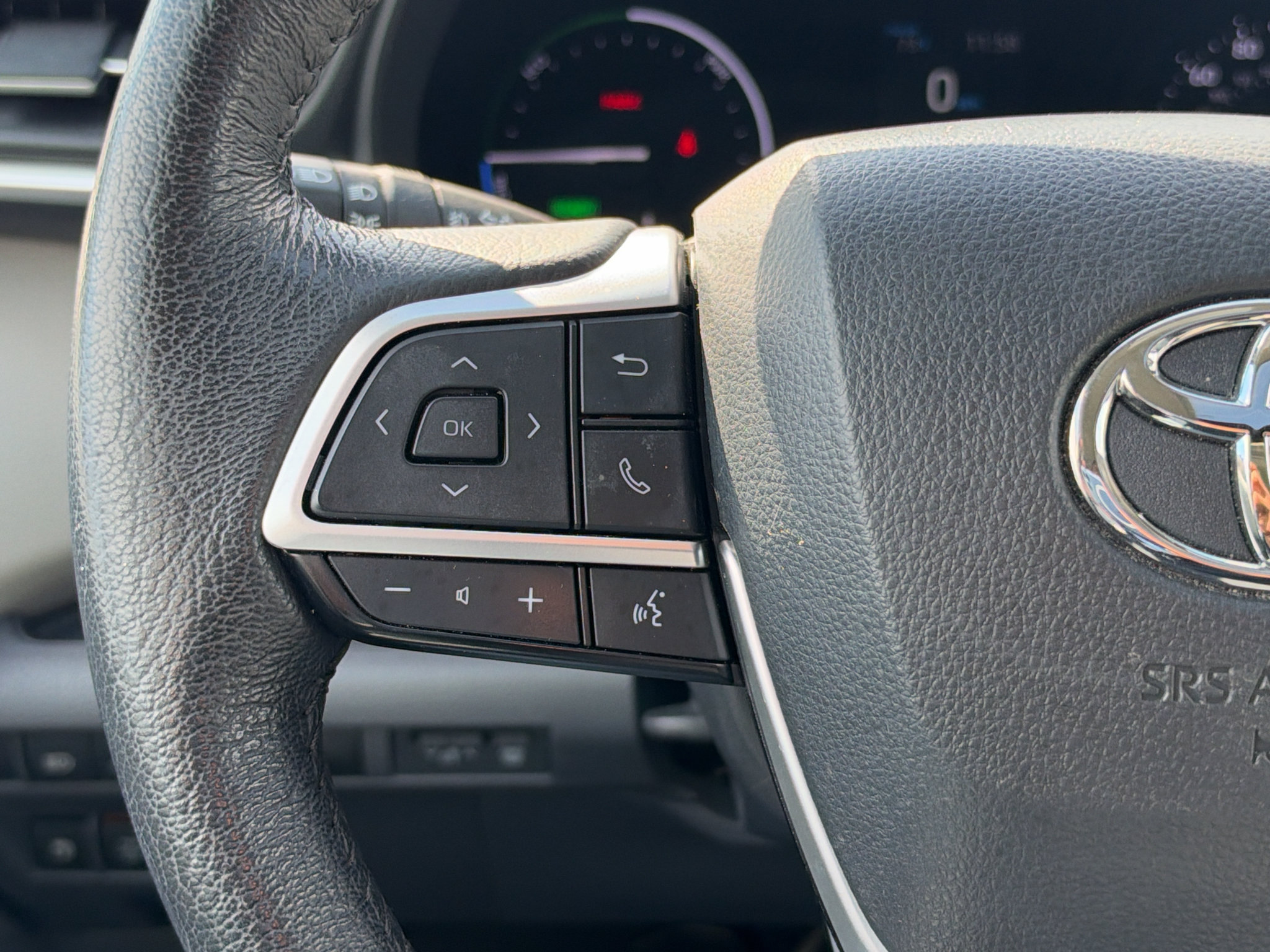 Used 2024 Toyota Sienna XLE w/ XLE Plus Package AWD/4WD image 32