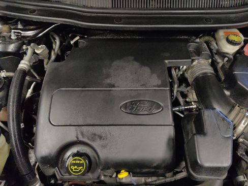 Used 2015 Ford Explorer XLT w/ Equipment Group 202B image 30