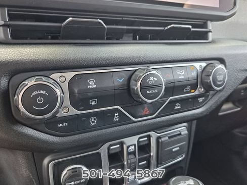 Used 2024 Jeep Wrangler Unlimited Sport AWD/4WD image 20