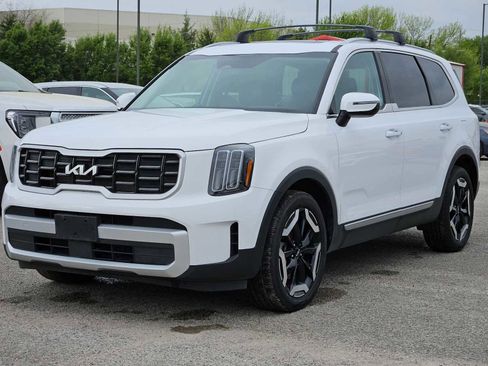 Certified 2025 Kia Telluride S image 10