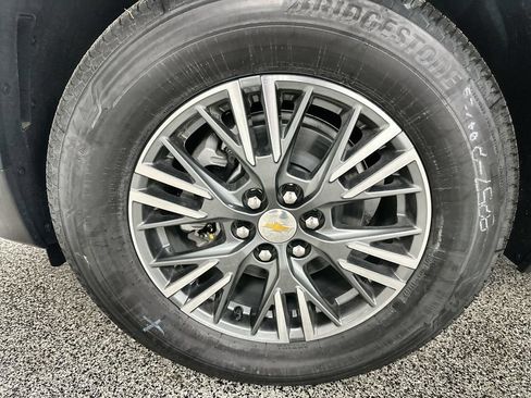 New 2026 Chevrolet Traverse LT w/ Driver Confidence Package AWD/4WD image 16