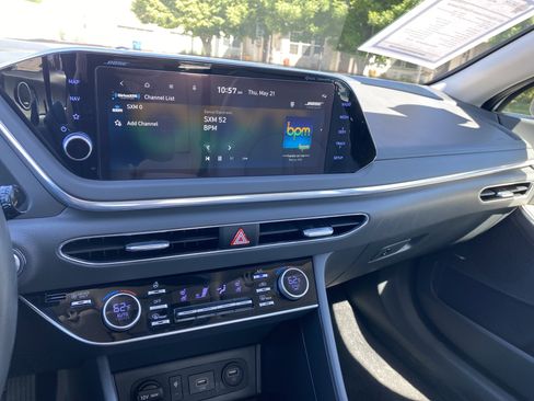 Used 2023 Hyundai Sonata Limited FWD image 13