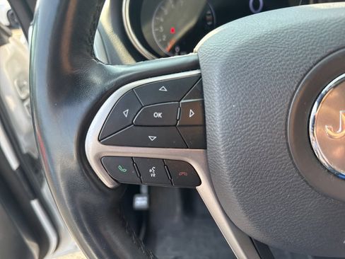 Used 2020 Jeep Grand Cherokee Altitude image 30