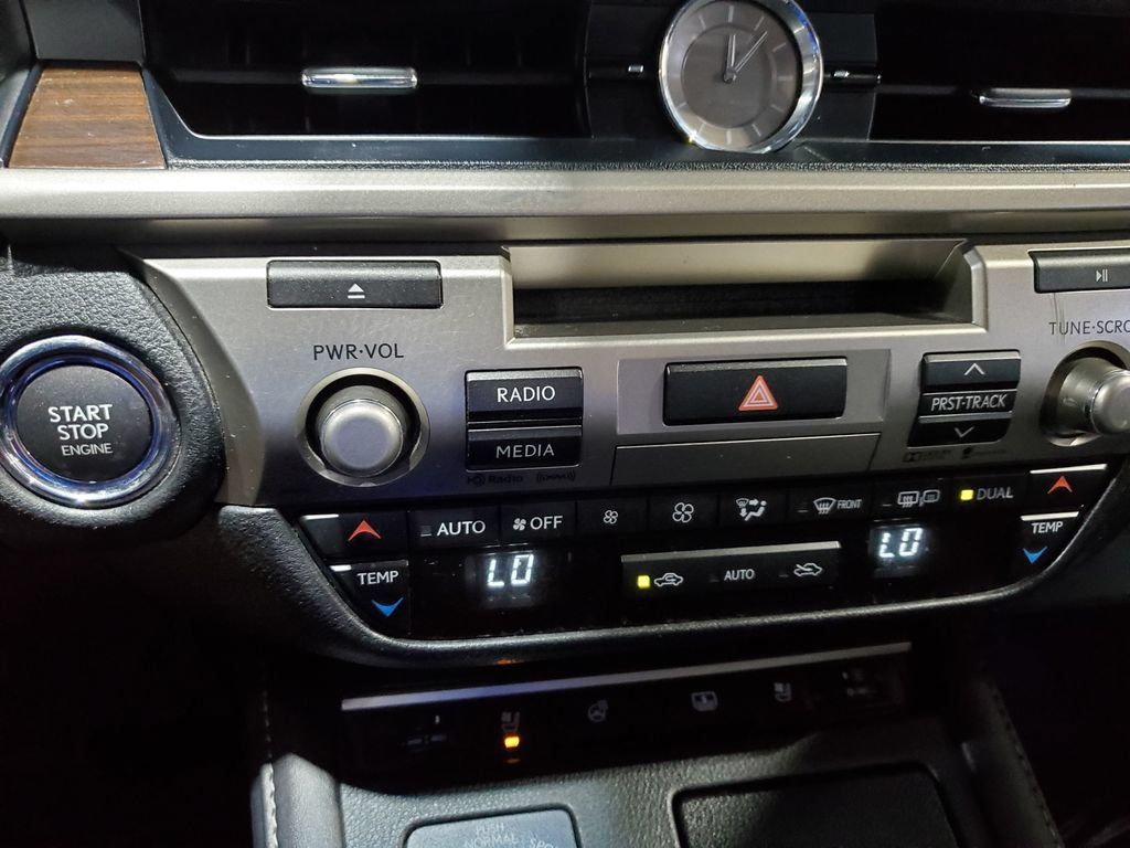 Used 2016 Lexus ES 350 FWD image 30