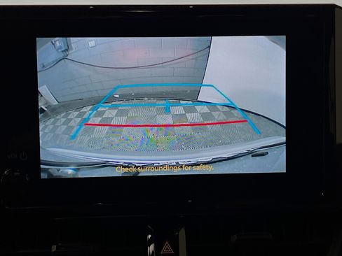 Used 2025 Toyota Corolla SE image 28