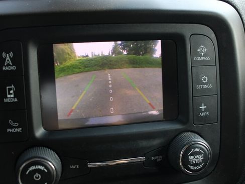 Used 2019 Jeep Renegade Sport w/ Sport Appearance Group AWD/4WD image 9