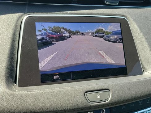 Used 2023 Cadillac XT4 Sport FWD image 14