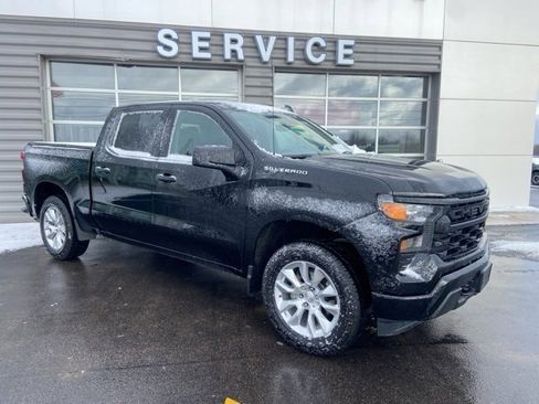 Used 2022 Chevrolet Silverado 1500 Custom image 4