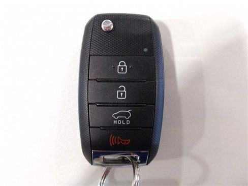 Used 2016 Kia Sorento EX image 25