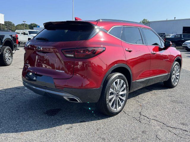 Used 2025 Chevrolet Blazer Premier w/ Driver Confidence II Package FWD image 3