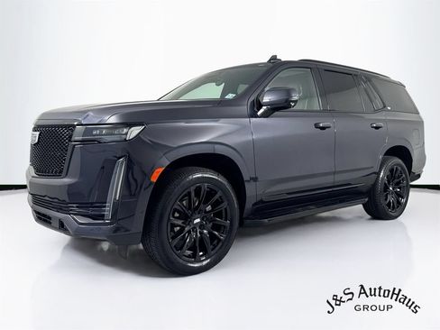 Used 2024 Cadillac Escalade Sport w/ LPO, ONYX Package AWD/4WD image 3