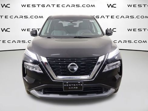 Used 2021 Nissan Rogue SV FWD image 2