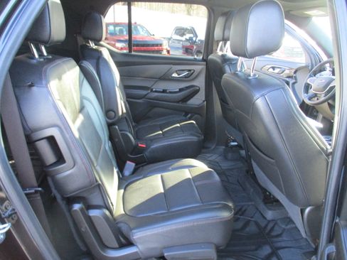 Certified 2023 Chevrolet Traverse RS w/ LPO, Floor Liner Package image 14