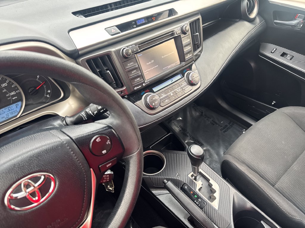 Used 2015 Toyota RAV4 XLE AWD/4WD image 21