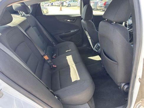 Used 2020 Chevrolet Malibu LT image 14
