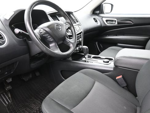 Used 2020 Nissan Pathfinder SV AWD/4WD image 10