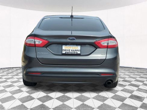 Used 2015 Ford Fusion SE image 10