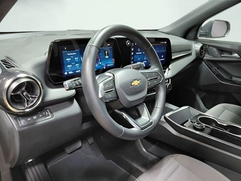 Used 2026 Chevrolet Equinox LT AWD/4WD image 20