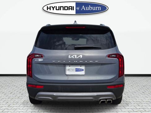 Used 2022 Kia Telluride S FWD image 6
