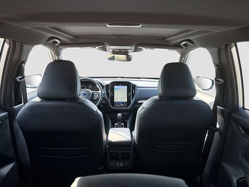 Used 2025 Subaru Forester Limited image 29