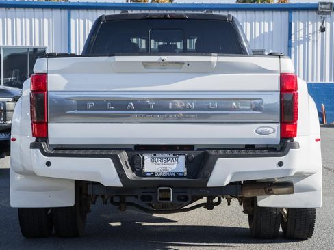 Certified 2022 Ford F450 Platinum w/ FX4 Off-Road Package image 5