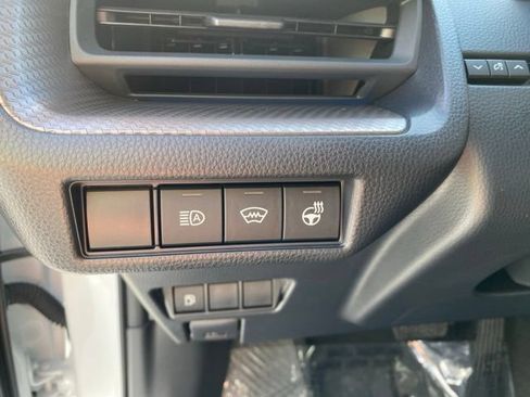 Certified 2025 Toyota Prius XLE AWD/4WD image 27