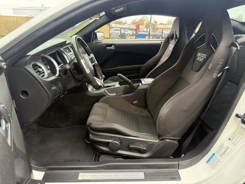 Used 2012 Ford Mustang Boss 302 w/ Boss 302 Accessory Pkg image 16