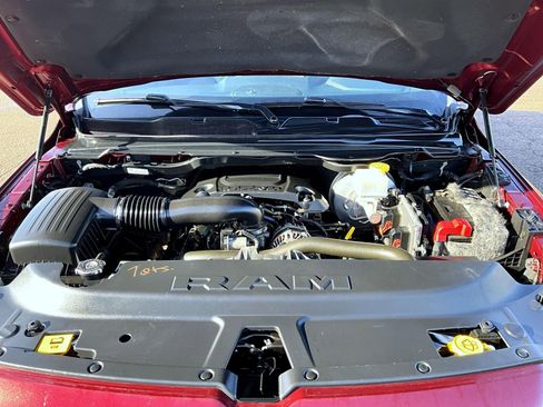 Used 2019 RAM 1500 Laramie image 24